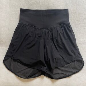 Lululemon high-rise short - Nulu and Mesh